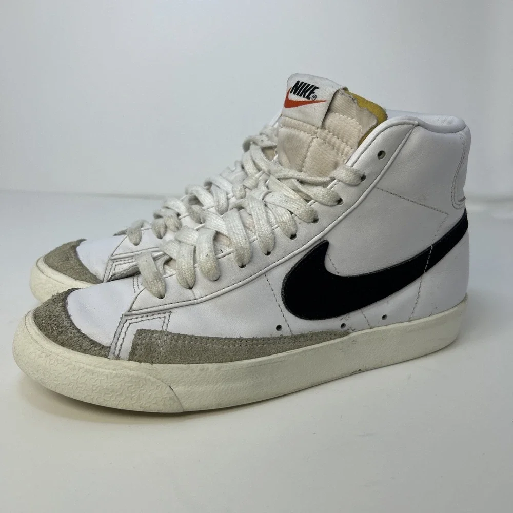 Nike Blazer Mid 77 Vintage White‎ Black Sail CZ1055-100 Women's Size 7 High Top